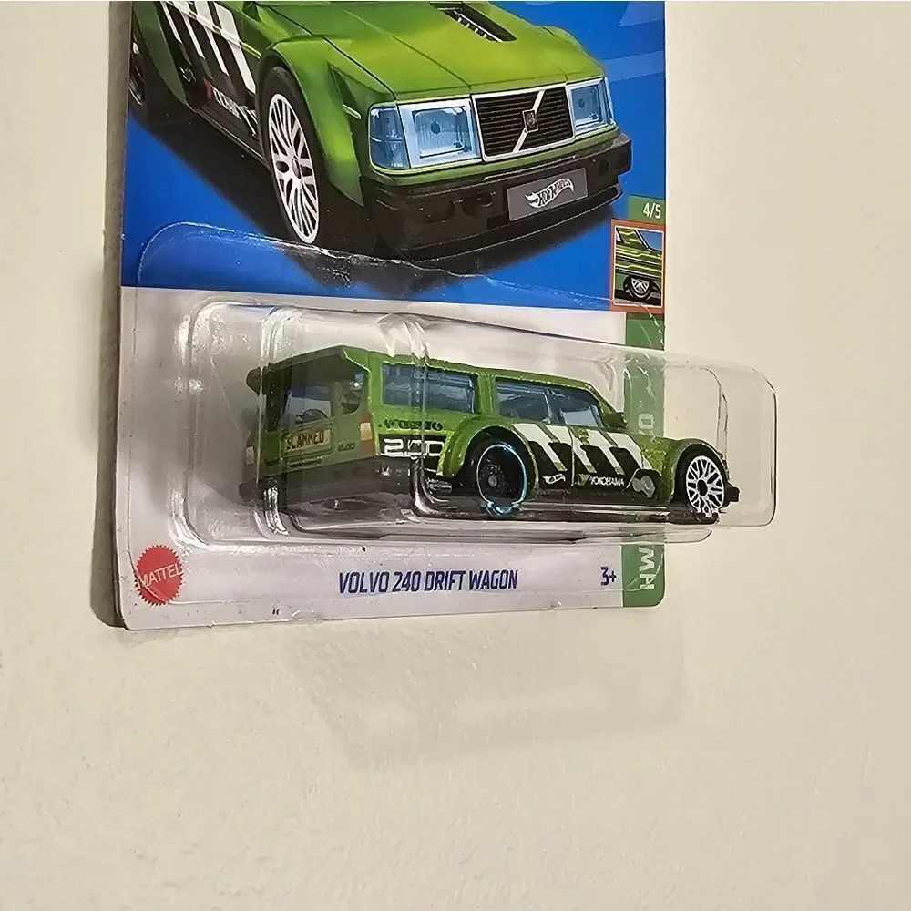 Hot Wheels Car Volvo 240 Drift Wagon HW Slammed 4/5 Mattel Hotwheels 245/250 New